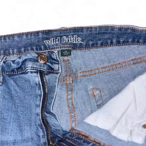 Distressed Light Blue Skinny Jeans - Picture 4 of 6